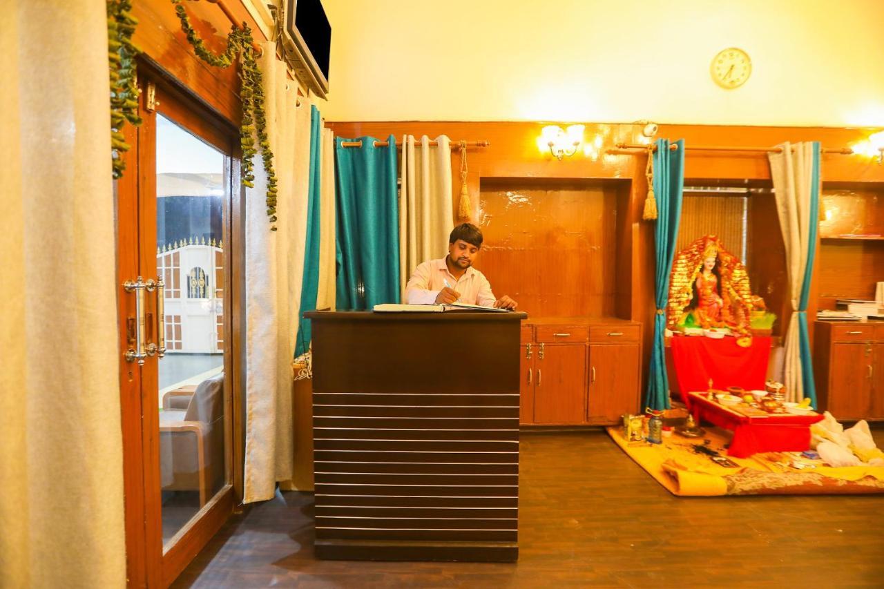 ניו דלהי Oyo 62702 Golden Home Stay מראה חיצוני תמונה